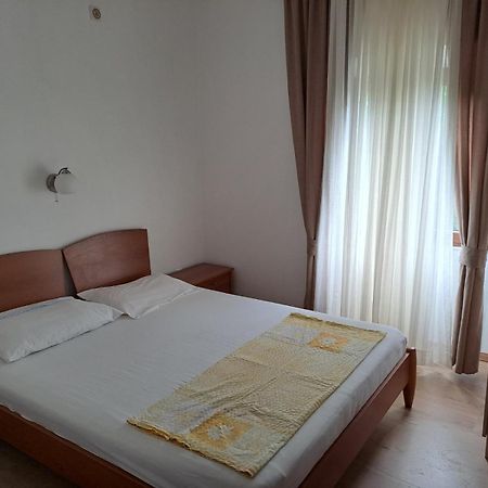 Apartments Petrovic 티바트 외부 사진