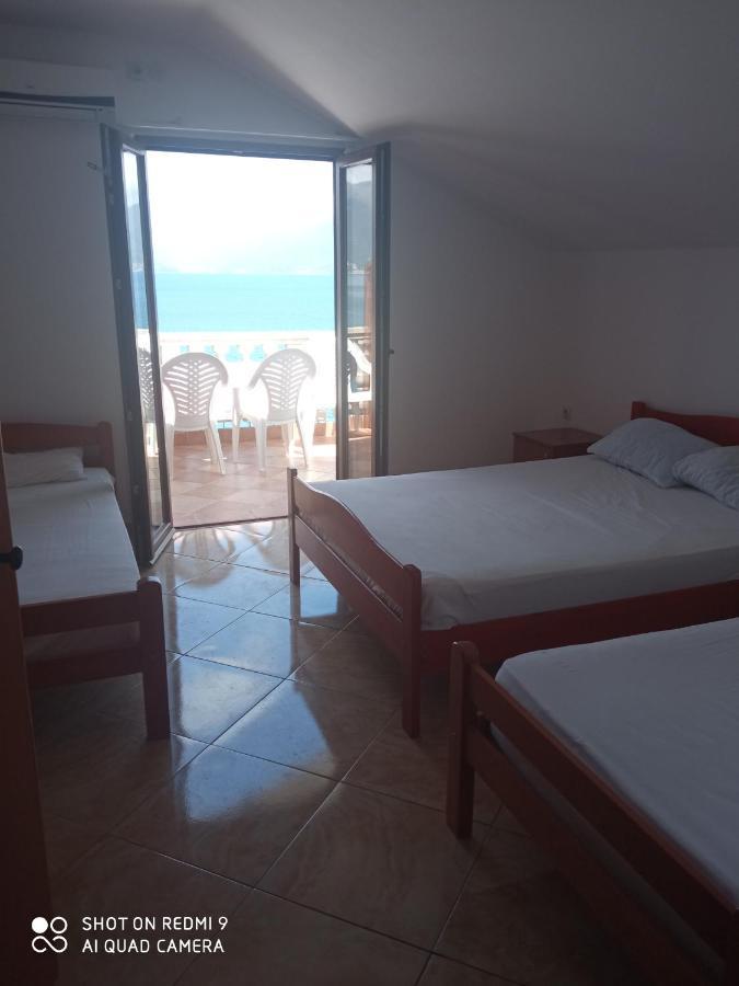 Apartments Petrovic 티바트 외부 사진