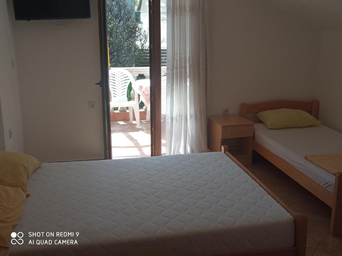 Apartments Petrovic 티바트 외부 사진