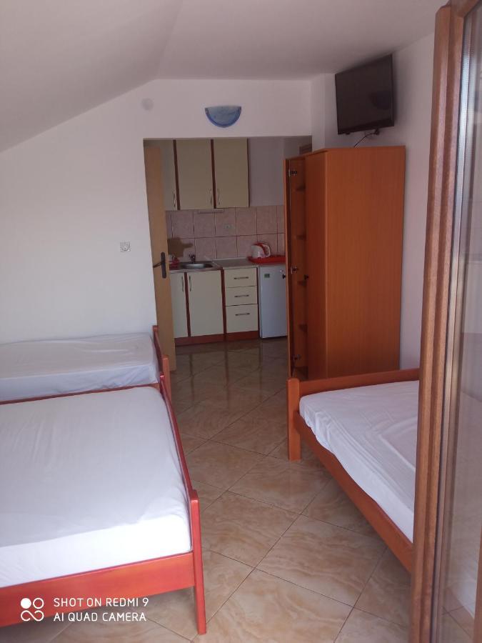 Apartments Petrovic 티바트 외부 사진