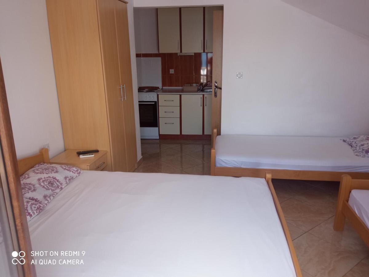 Apartments Petrovic 티바트 외부 사진