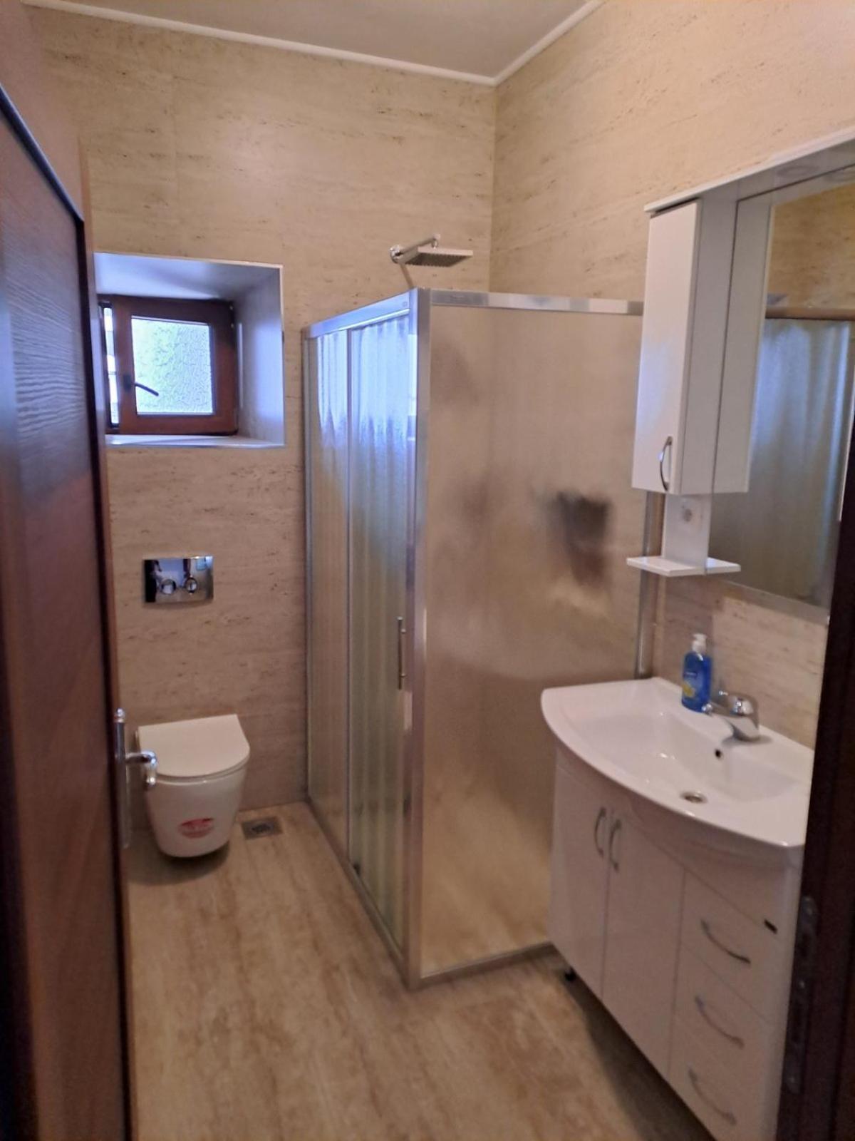 Apartments Petrovic 티바트 외부 사진